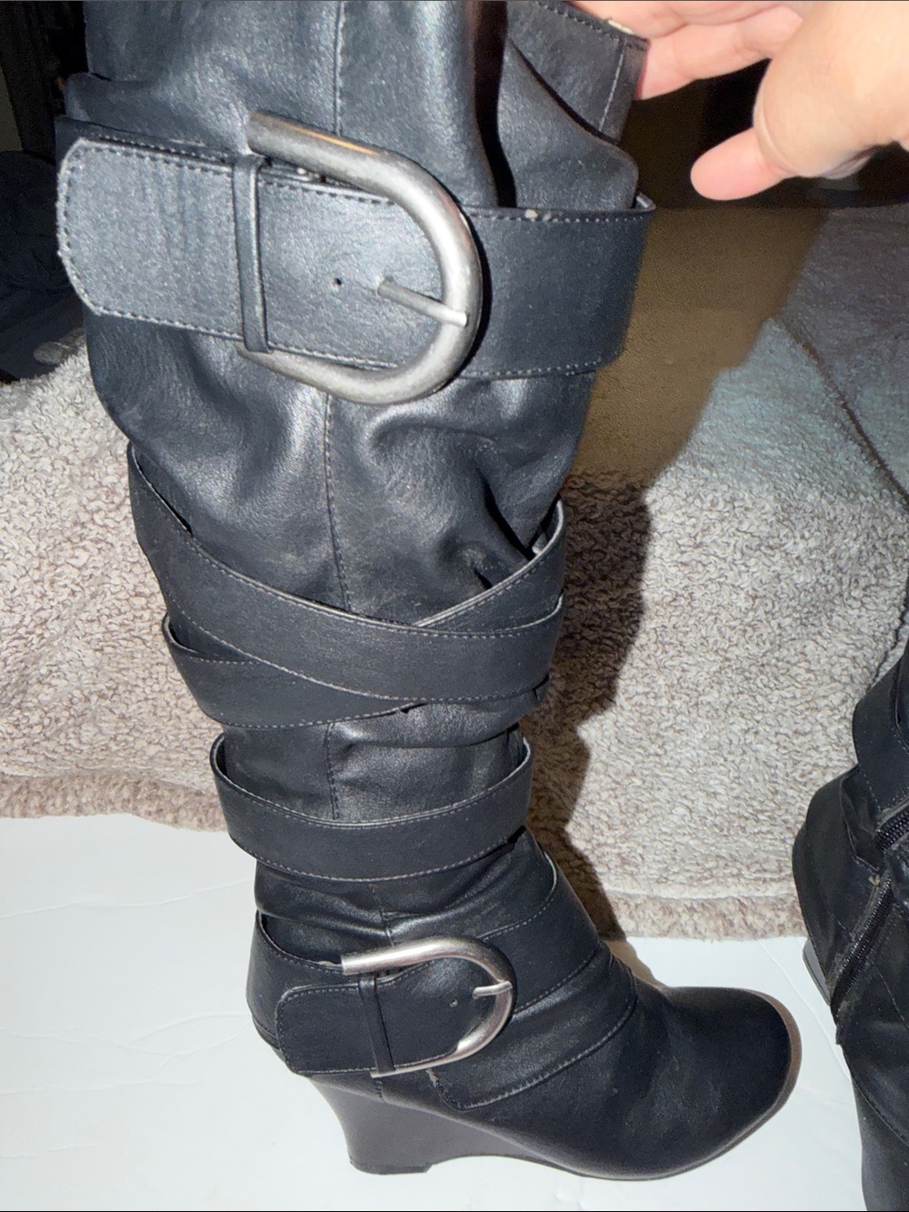 πUnionBay knee-high Wedge crisscross buckled zip up boots Size:6.5